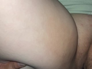 me la chupa toda a mientras todos estan en casa