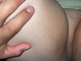 me la chupa toda a mientras todos estan en casa