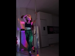 Twerk and pole dance Redhair student with big ass