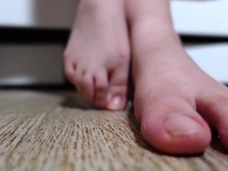 foot play from cutie Furiyssh