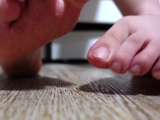 foot play from cutie Furiyssh