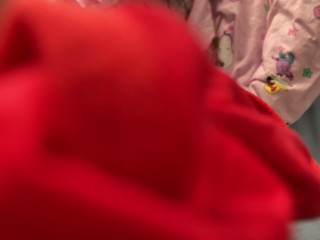 男生第一次独自一人在女朋友家自慰