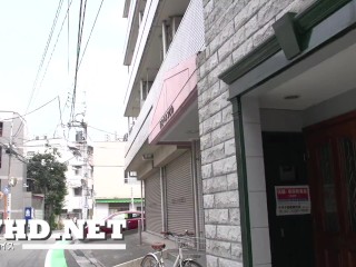 Unparalleled Oral Techniques of a Japanese Beauty in a Riveting Porn Video