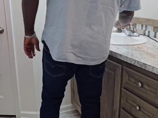 I seduced the plumber while he fix the pipe under the sink - BBW SSBBW, big fat ass, POV