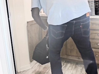 I seduced the plumber while he fix the pipe under the sink - BBW SSBBW, big fat ass, POV