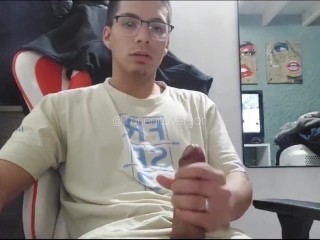 Youtuber jerks off after making a video!
