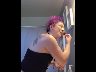 MILF PURPLE HAIR MAKEUP DANCING BIGBUTT BIG ASS TATTOOS HAPPY EXCITED