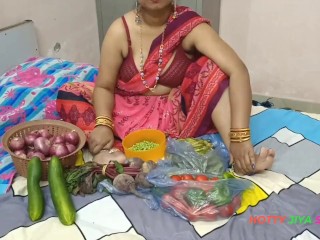 XXX Desi Bhabhi Fucked By Customer While Selling Vegetables.