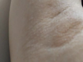 脇嗅ぎする日本人女性を鑑賞しませんか？ドアップで脇も見せます♥️