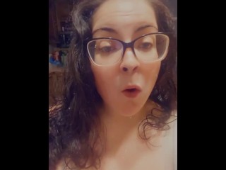 FREE compilation sexiest pics/vids all natural nerdy brunette Bbw Milf