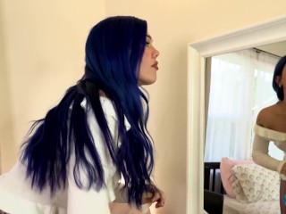 GROOBYGIRLS: Horny Daisy Cums!