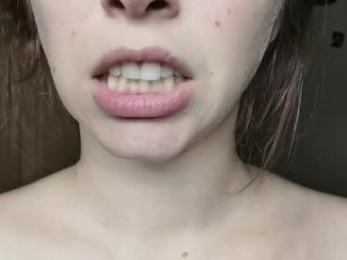 uvula branle toi sur ma langue sexy et crache ton sperme dans ma bouche