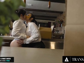 TRANSFIXED - Hot Caterer Khloe Kay Cums On Her New Coworker Jane Wilde's Pussy During Secret Affair
