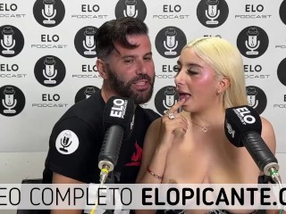 LORE SOFIA MUESTRA SUS TETAS GRANDES NATURALES CON ELO PODCAST