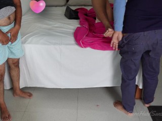 පොඩි ටිචර්ට ගහපු යාලුවෝ දෙන්නා Sri lankan Teacher threesome sex with two students in her class xxx