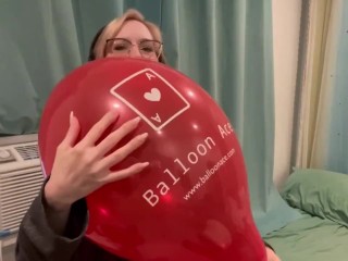 Blowing up a 14’’ Belbal Balloon until it POPS!