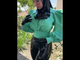 Latex hijab girl gets too horny