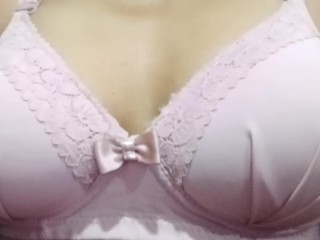 Desi girl show her amazing boobs