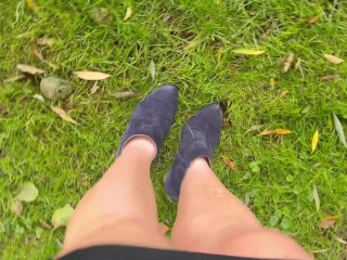 Desperate wetting accident outdoors piss on shoes and dress after party