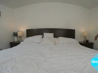 GROOBYVR: All Hail Queen Leilani Li!