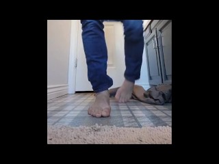 For Manly Feet Lovers! Edited snapchat sexting. Man talks dirty, curls toes, shows butt & cums HARD