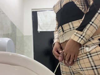 My stepsister almost caught me masturbating in the barbershop... I shouldn't have uploaded this vide