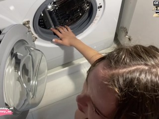 Fucked my stepsister while she was stuck in the washing machine - cum in her mouth