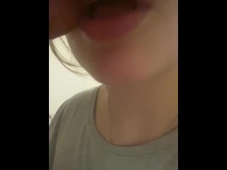 Nympho Slut Doing The Best Oral Close up