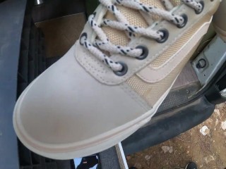 MissAtri´s showing their Vans soles