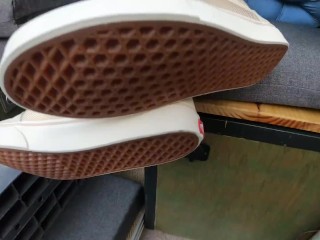MissAtri´s showing their Vans soles