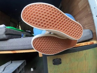 MissAtri´s showing their Vans soles
