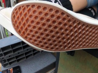 MissAtri´s showing their Vans soles