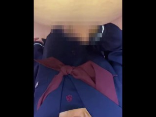 セーラー服の黒髪美女に手コキザーメンぶっかけ