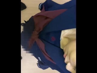 セーラー服の黒髪美女に手コキザーメンぶっかけ