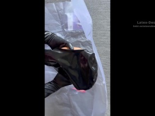 Unpacking the pussy mask from Dreammaskstudio