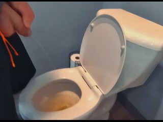 Bwc Pissing in the women's restroom
