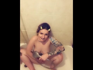 Shower Head Masturbation (Thoroughly Cleansing Pussy)