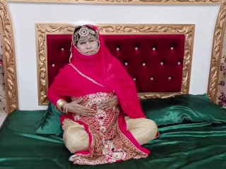 Most Beautiful Pakistani Mature Bride Sex With Dildo in Wedding Dress