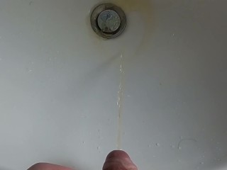 Man Piss in Sink and he farts many Times its Amazing