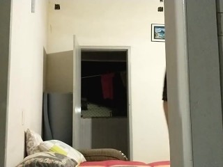 Esposa disciplinando e masturbando seu marido empregadinha e mariquinha do pau pequeno