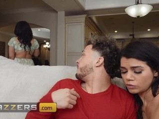 BRAZZERS - Harley Haze's Sexy Roommate Sarah Arabic Is A Total Thirst Trap For Her Bf Apollo