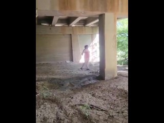 Dumb Internet Bitch gives Homeless Man a Show.