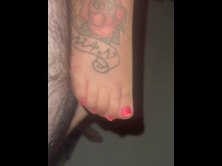 Cum on pretty nylon toes