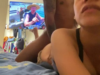 Vino a mi casa a ver Netflix y terminamos así