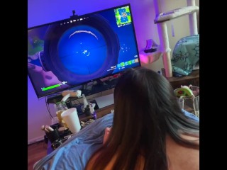 Thick Gamer Girl gets her holes filled while playing Fortnite