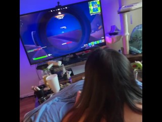 Thick Gamer Girl gets her holes filled while playing Fortnite