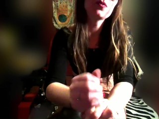 Hot Castratrix gives last ejaculate to pathetic beta