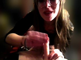 Hot Castratrix gives last ejaculate to pathetic beta