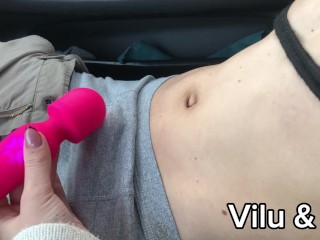 Girl caught Guy is Masturbating in Car...