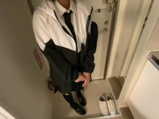 彼女をマッサージしているとムラムラしてしまいお互いはじめてのS○X